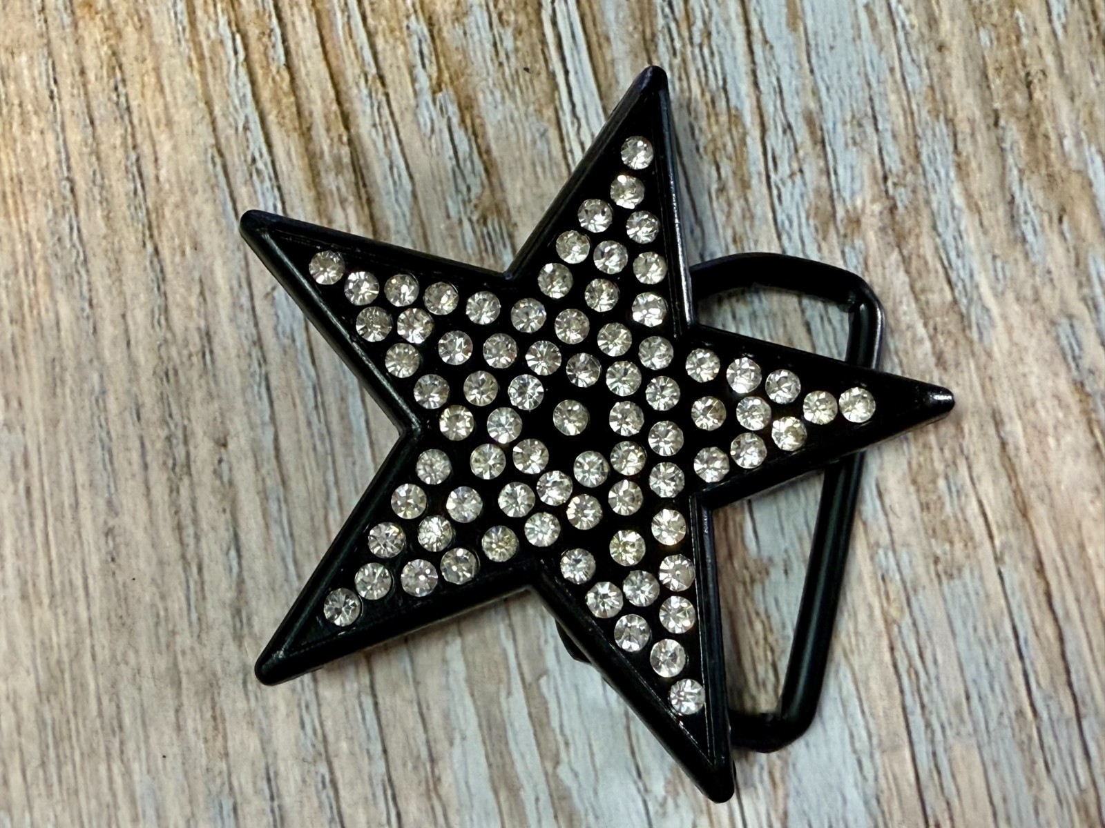 Star Shaped Buckle Rage – Clear Rhinestone Covered Black Metal Belt Buckle