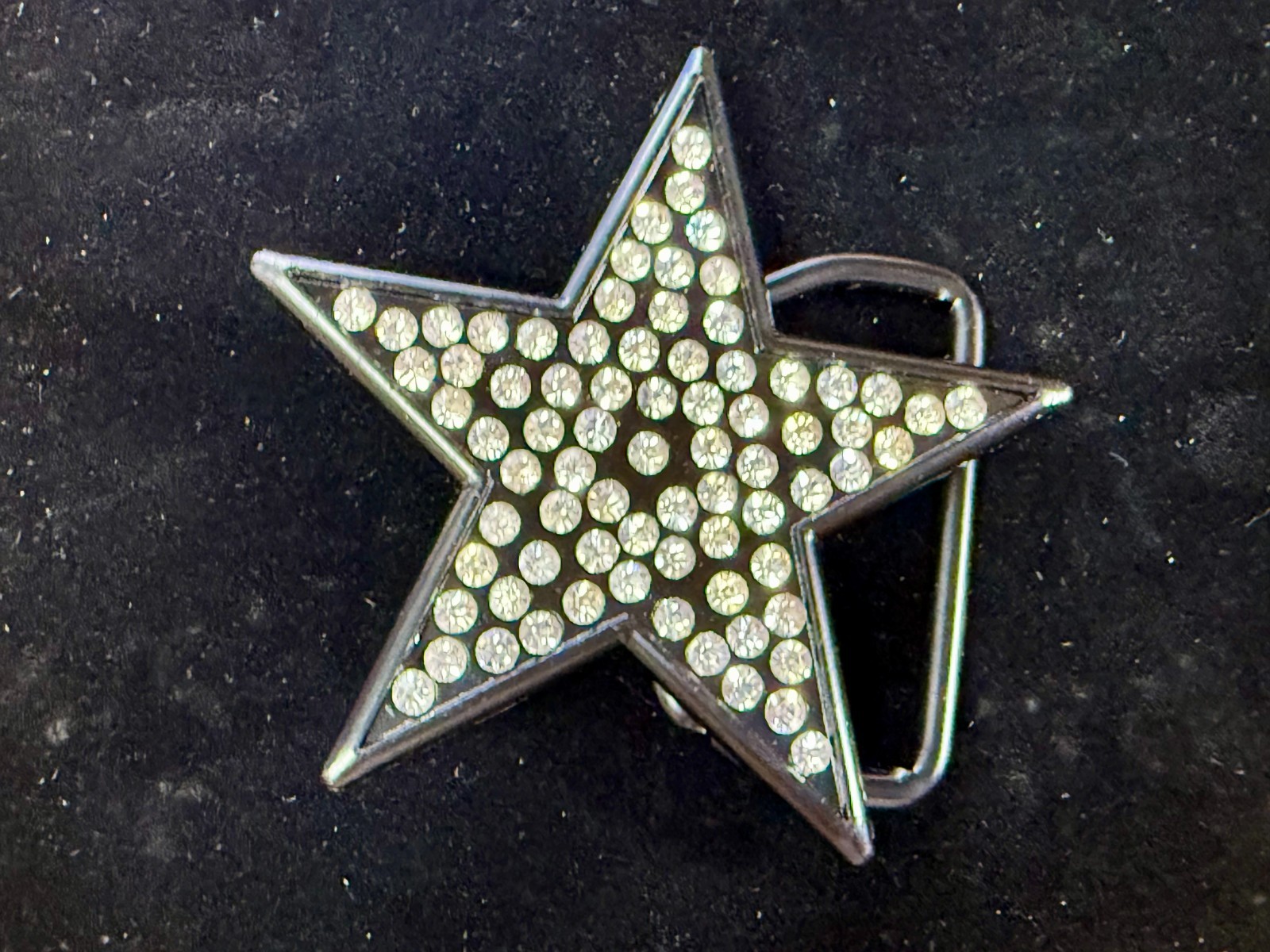 Star Shaped Buckle Rage – Clear Rhinestone Covered Black Metal Belt Buckle