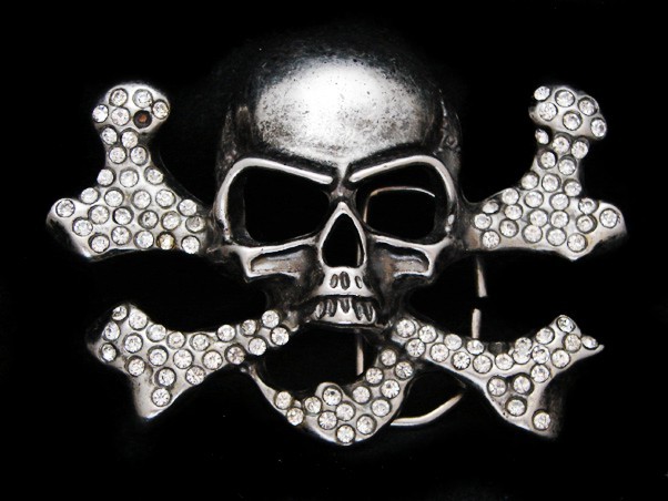 NE31104 REALLY COOL **SKULL & CROSSBONES W/ CRYSTALS** FASHION/ART BELT BUCKLE