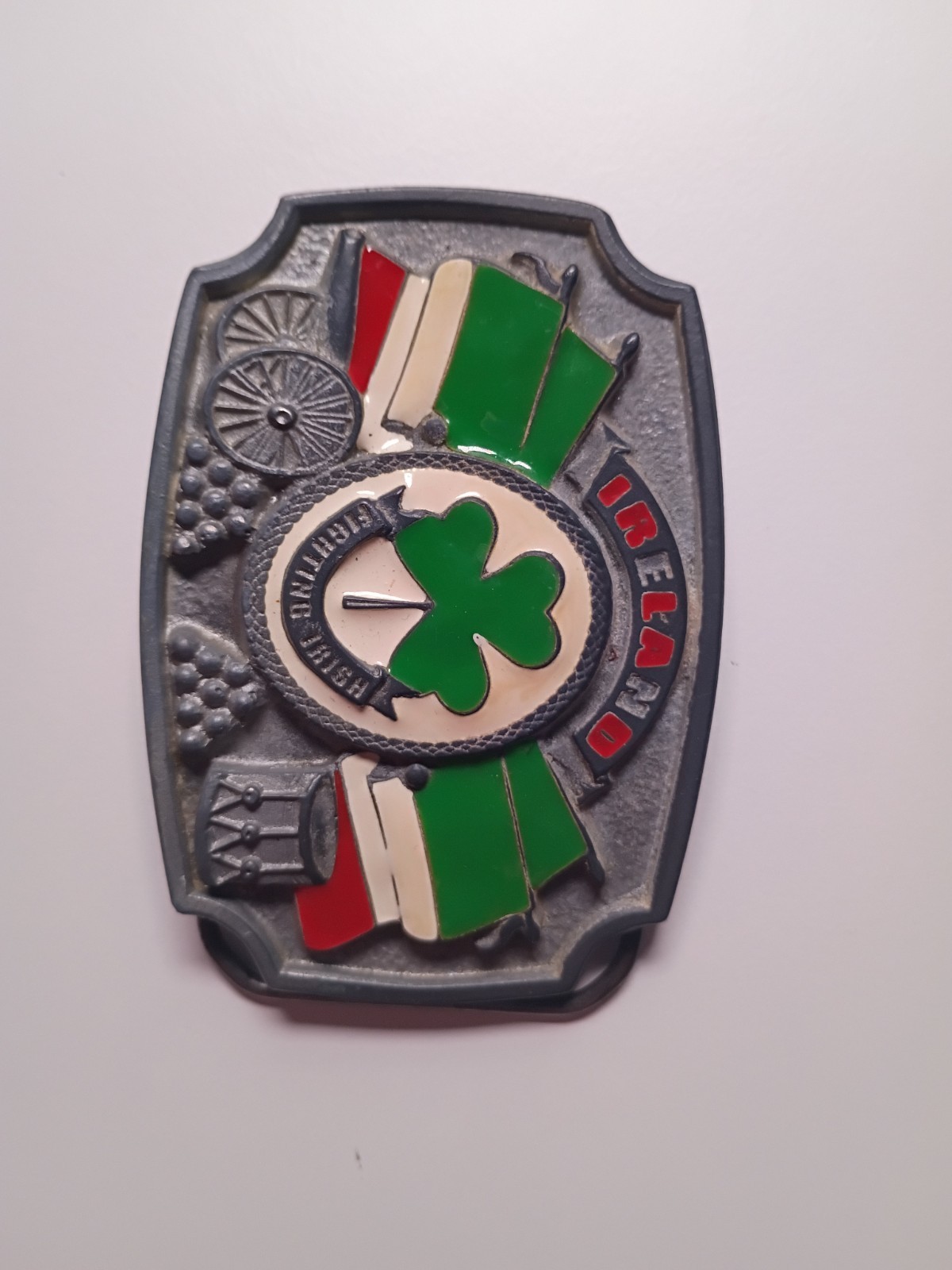 Tanside Ltd Ireland Fighting Irish Belt Buckle W/Shamrock Flag Vintage 2004DD236