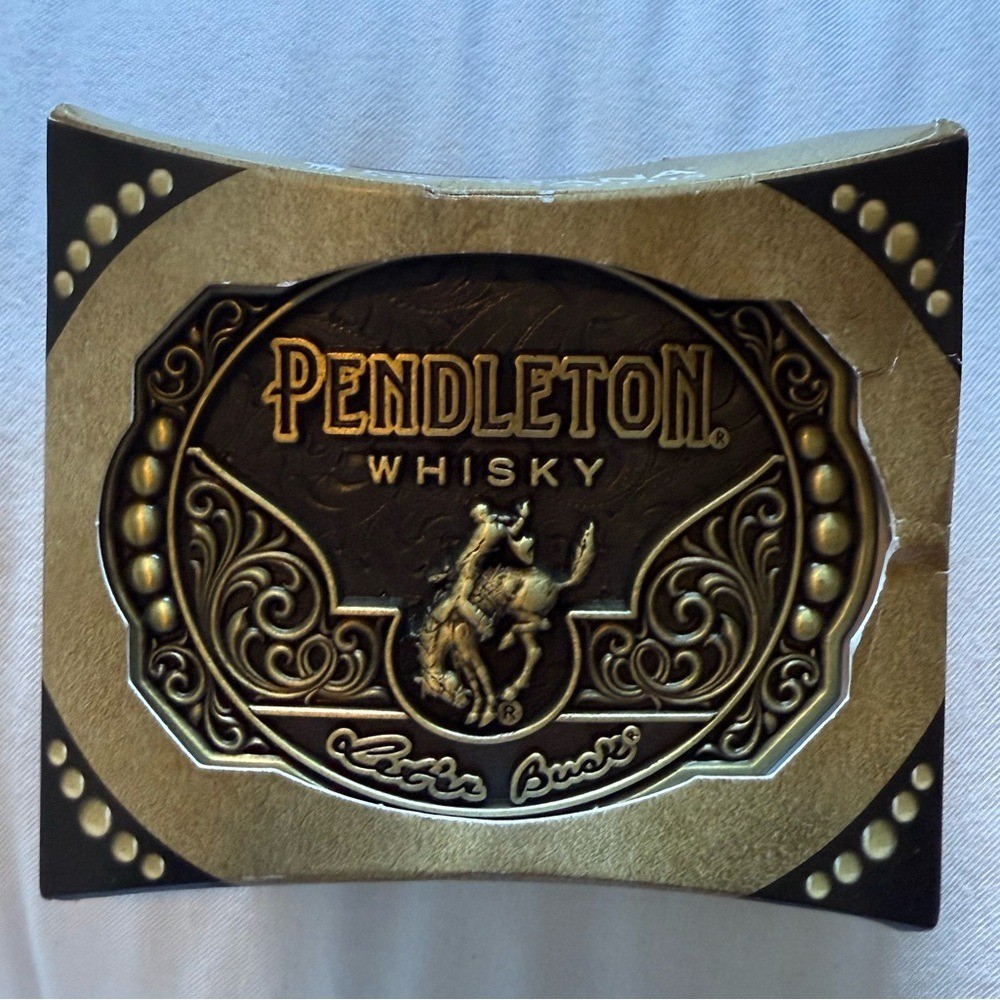 Pendleton Whisky 2024 « Let&rsquo;ter Buck » Limited Edition Gold and Black Belt Buckle