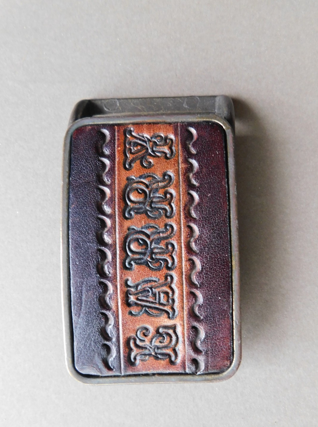 Belt Buckle – Tooled Leather  » Larry  » on Bronze tone buckle