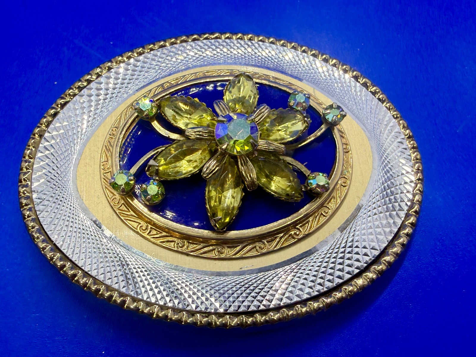 Flower Rhinestone Accented Floral Theme Etched Artisan Ladies Belt Buckle W USA