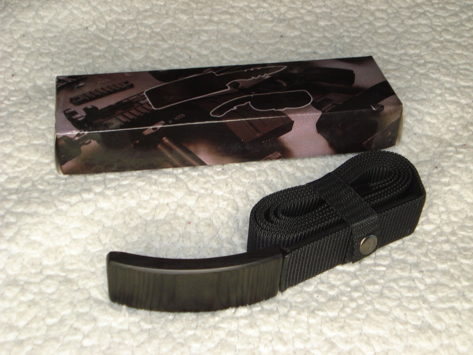 48 inch BELT with BUCKLE KNIFE Wood Grain Handle 3.25 In Saw Tooth Dagger Blade