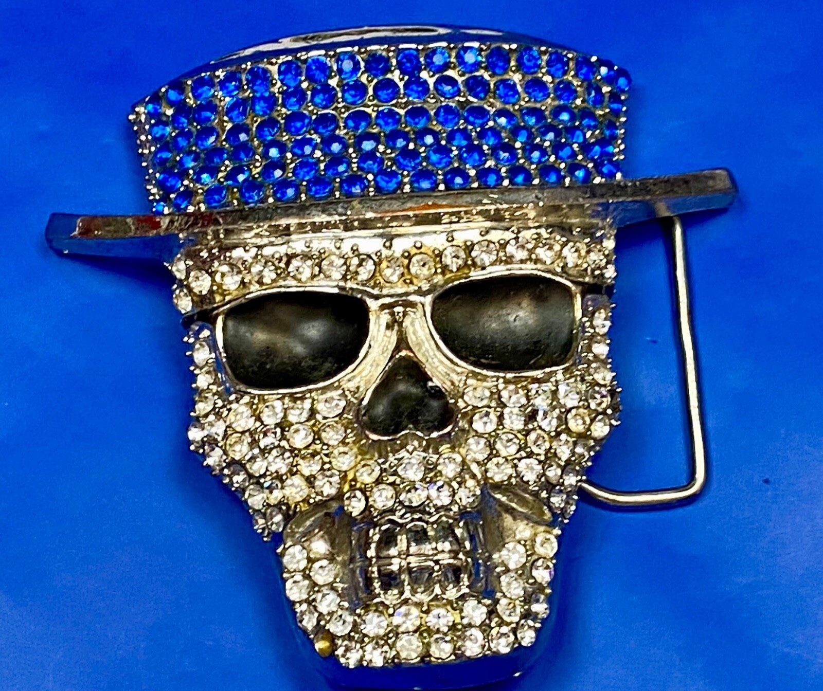 Figural Skull In Top Hat – Major Blue & White Rhinestone&rsquo;s! Belt Buckle