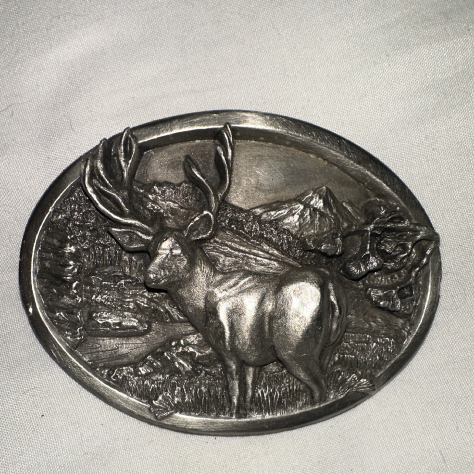 Bergamot Brass Works Silver Oval Deer Belt Buckle Men&rsquo;s 1.75&Prime; E-146