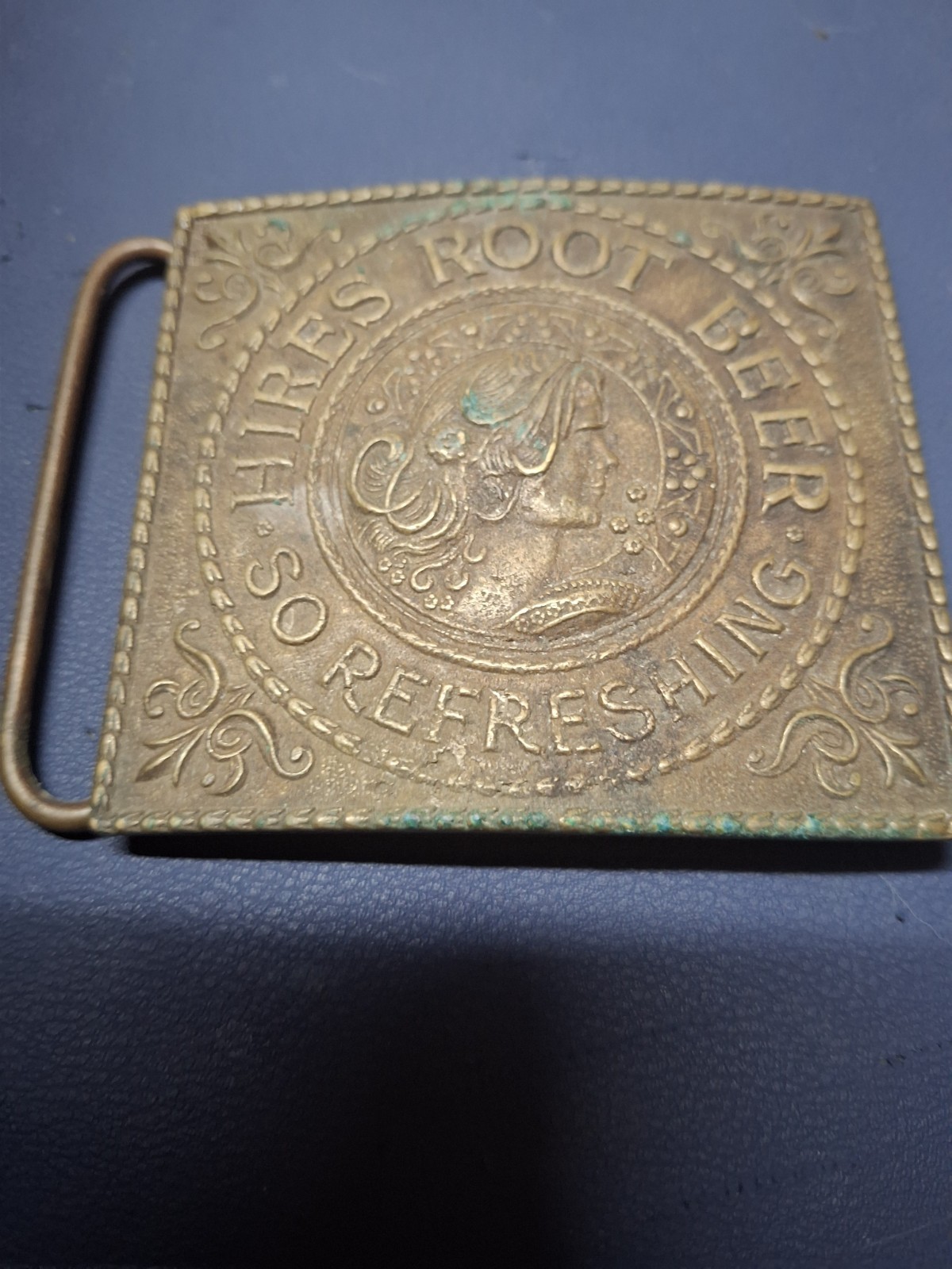 Belt buckle