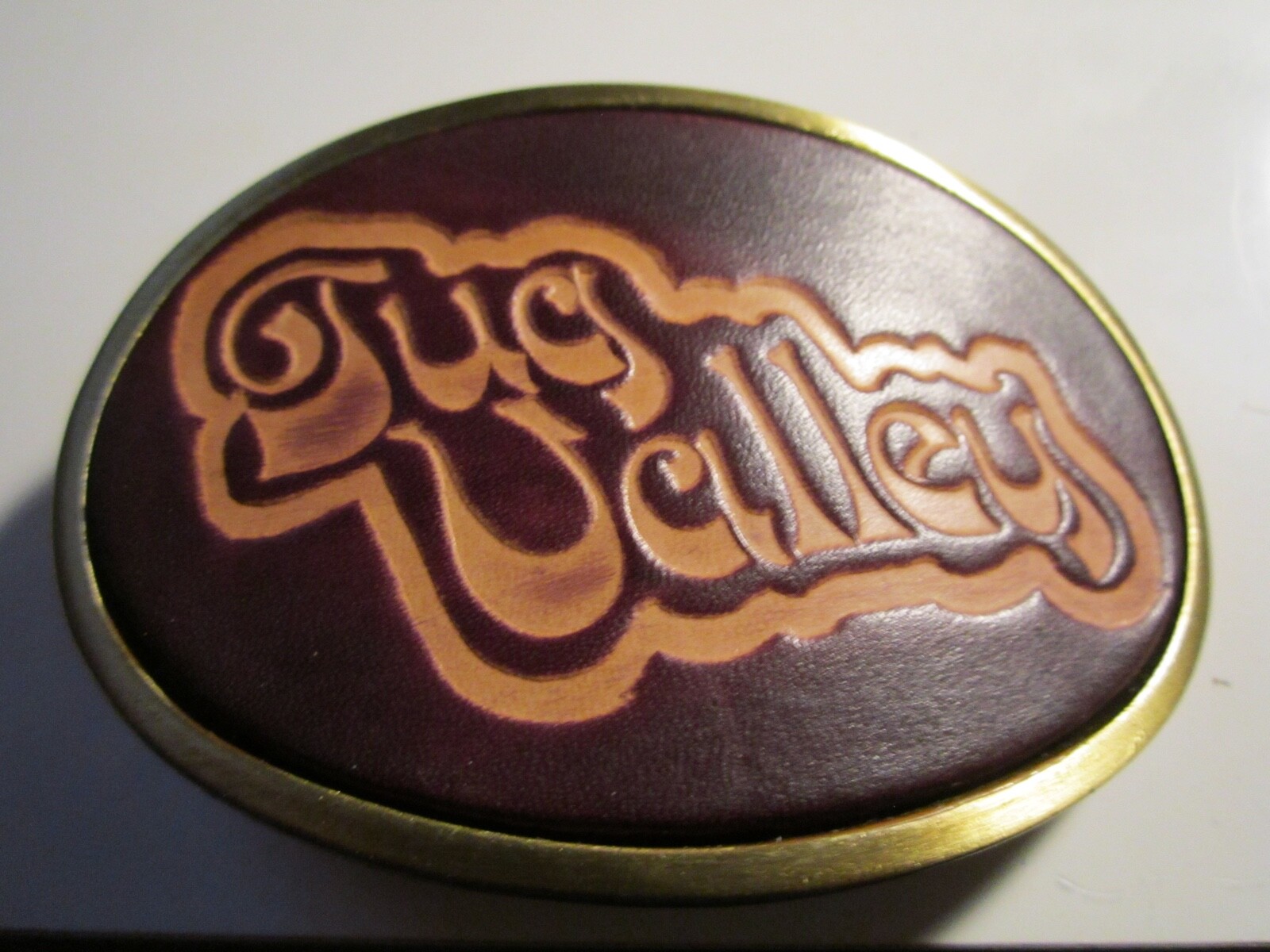 VINTAGE TUG VALLEY THEME BELT BUCKLE LEATHER AND BRASS BBA-7