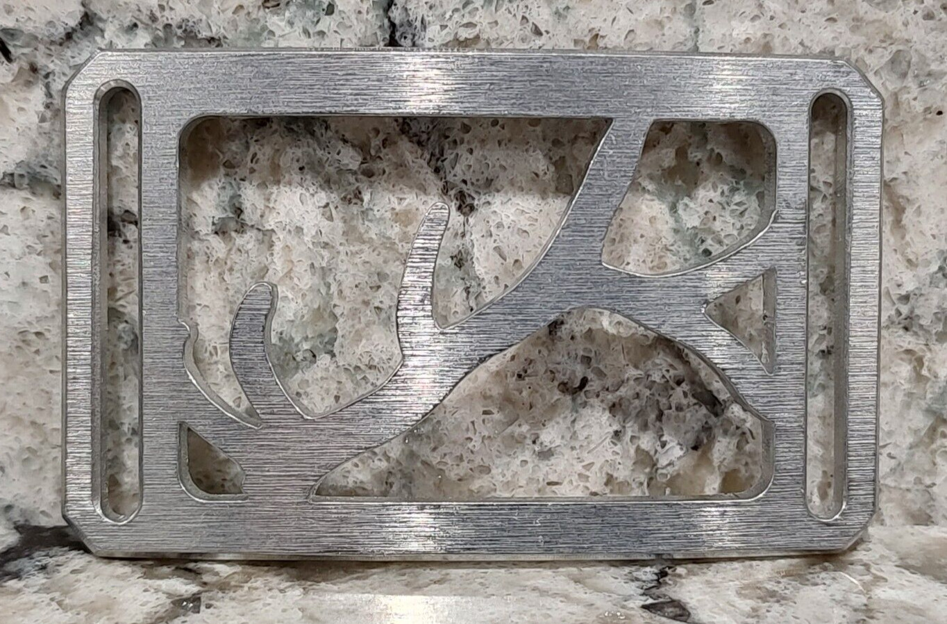 GRIP6 BELT BUCKLE – HUNTER / CATARACT ANTLER / RAW ALUMINIUM – 1.5 INCH WIDE