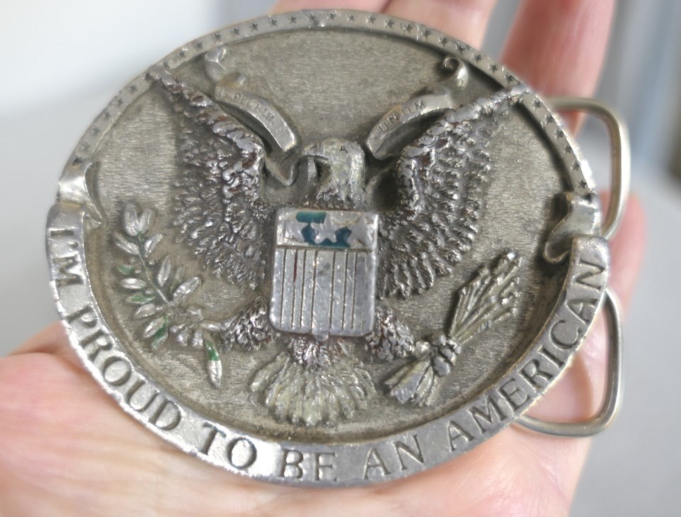 1981 Bergamot USA Great Seal « I&rsquo;m Proud To Be An American » Pewter Belt Buckle