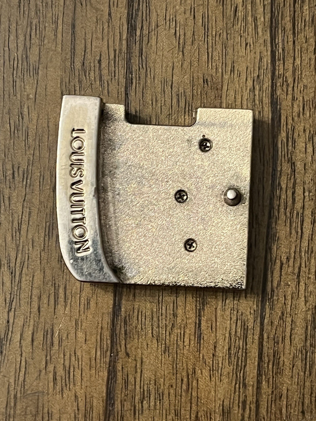 Louis Vuitton Gold Belt Buckle Unisex 2 X 2