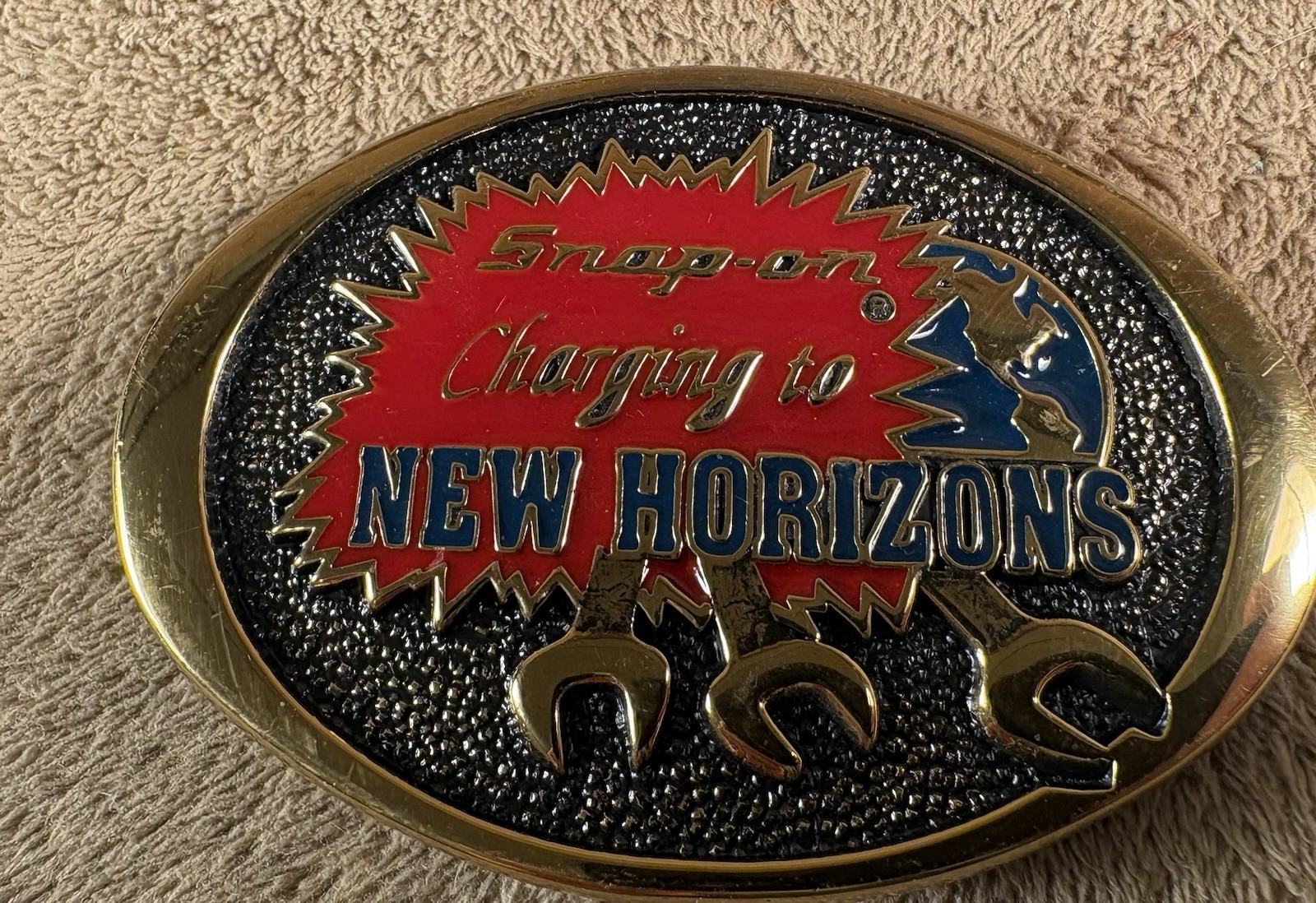 Belt buckle 3.5&Prime; Snap on Tools charging to New Horizons brass by BTS