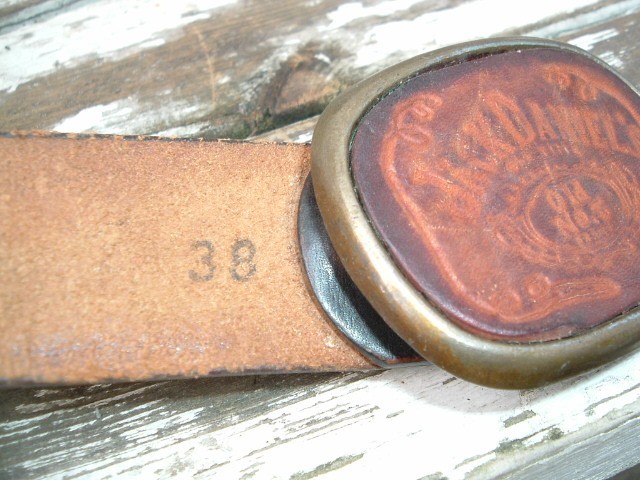 Vintage Jack Daniels Whiskey Tan Tooled Cowhide Belt Sz 33 and Buckle