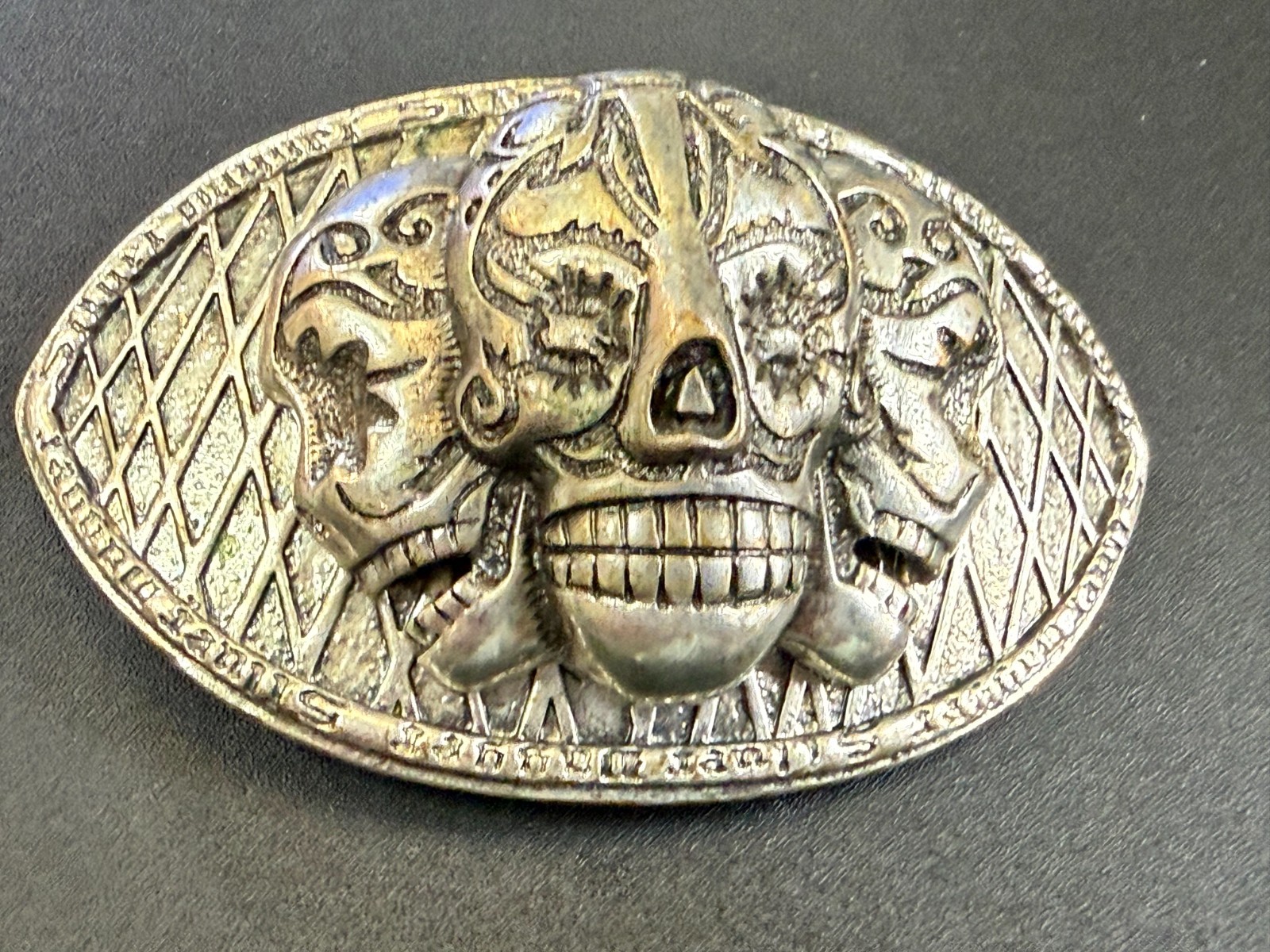 Three Sugar Skull Head Mexican Día de los Muertos Day of the Dead Belt Buckle
