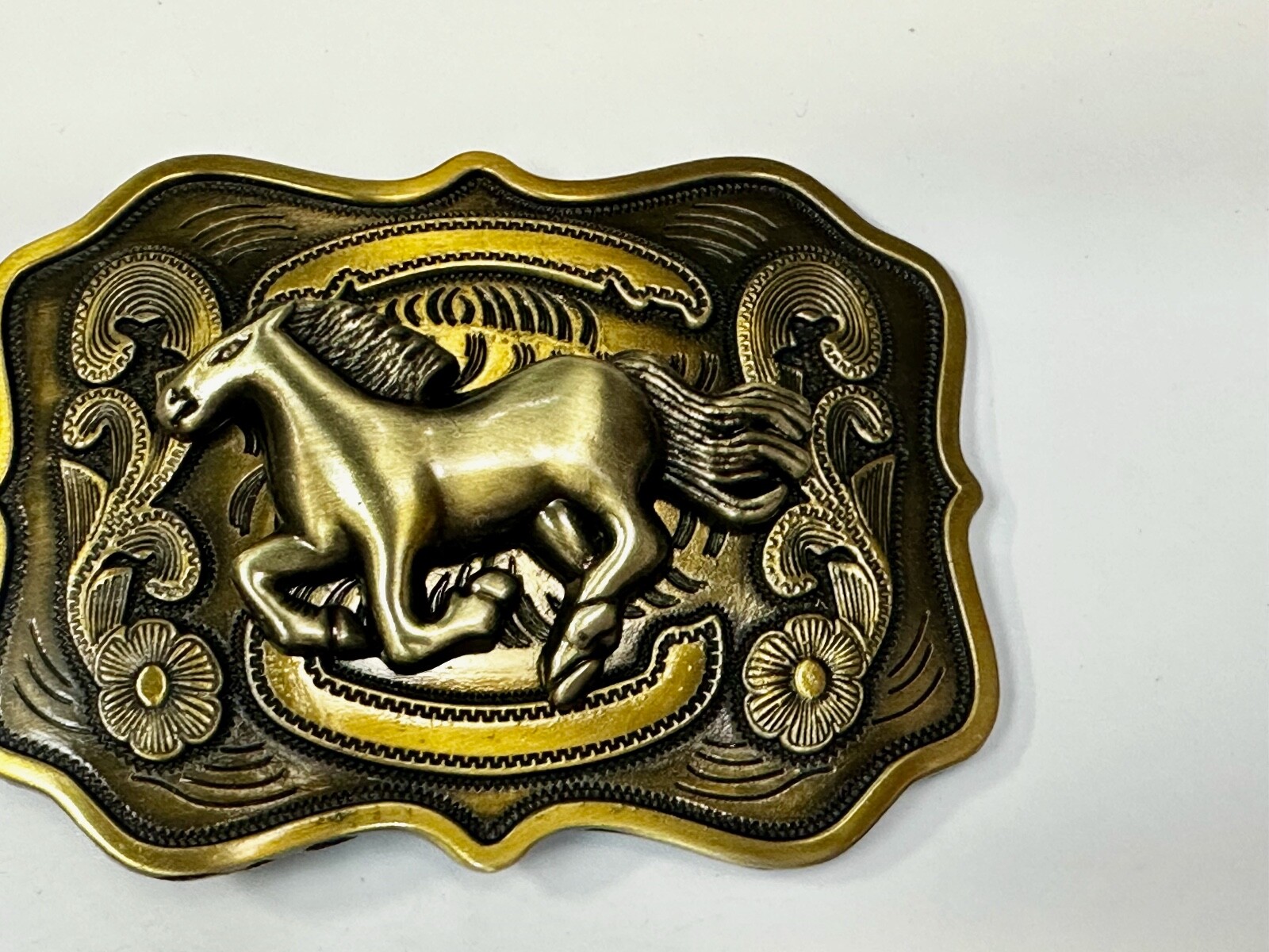 Running Horse Mustang Award Trophy Style Large HUGE Rodeo Cowboys Belt Buckle