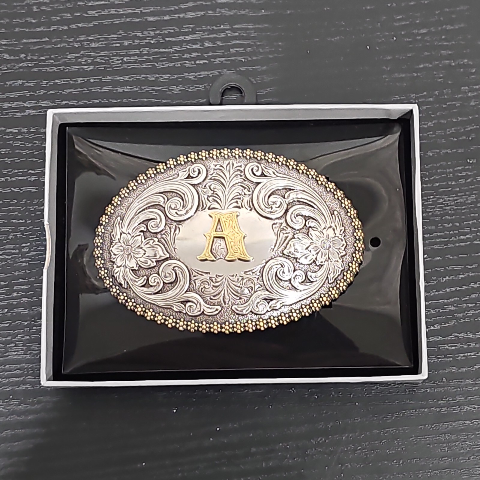 Western Nocona Antique Scroll & Initial Oval Belt Buckle Letter « A »