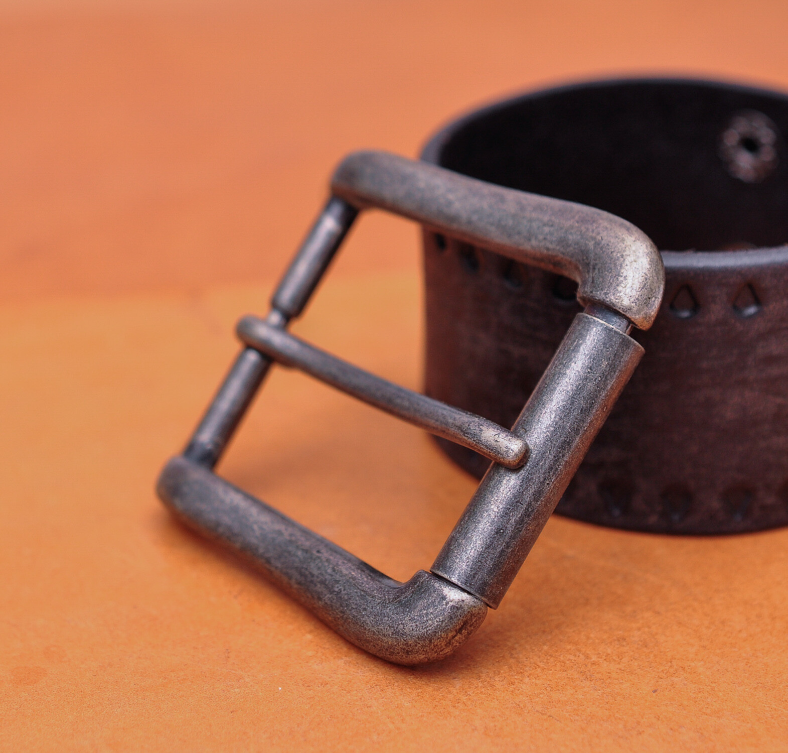 40mm Vintage Silver Two-Tone Heavy Square Roller Single Prong Pin Belt Buckle