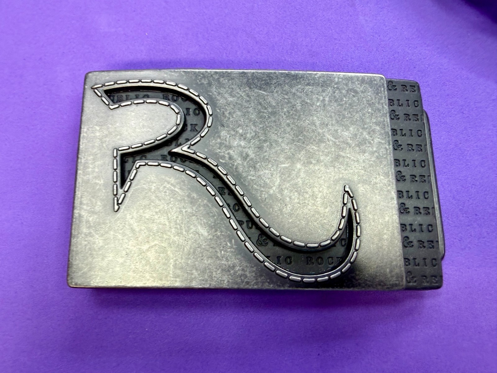 Rock & Republic R Logo America Jeans Brand Advertising Promotional Belt Buckle