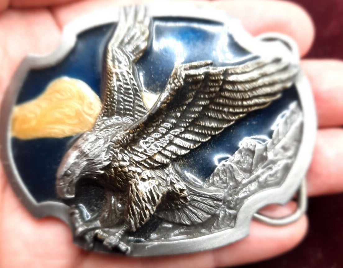 Vintage Open Wing Landing Eagle Enameled Belt Buckle , 1986 Siskiyou