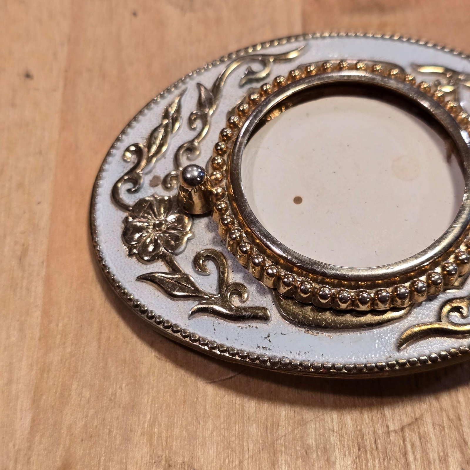Floral Scroll Photo Holder Belt Buckle Mens White Gold Western Metal Oval