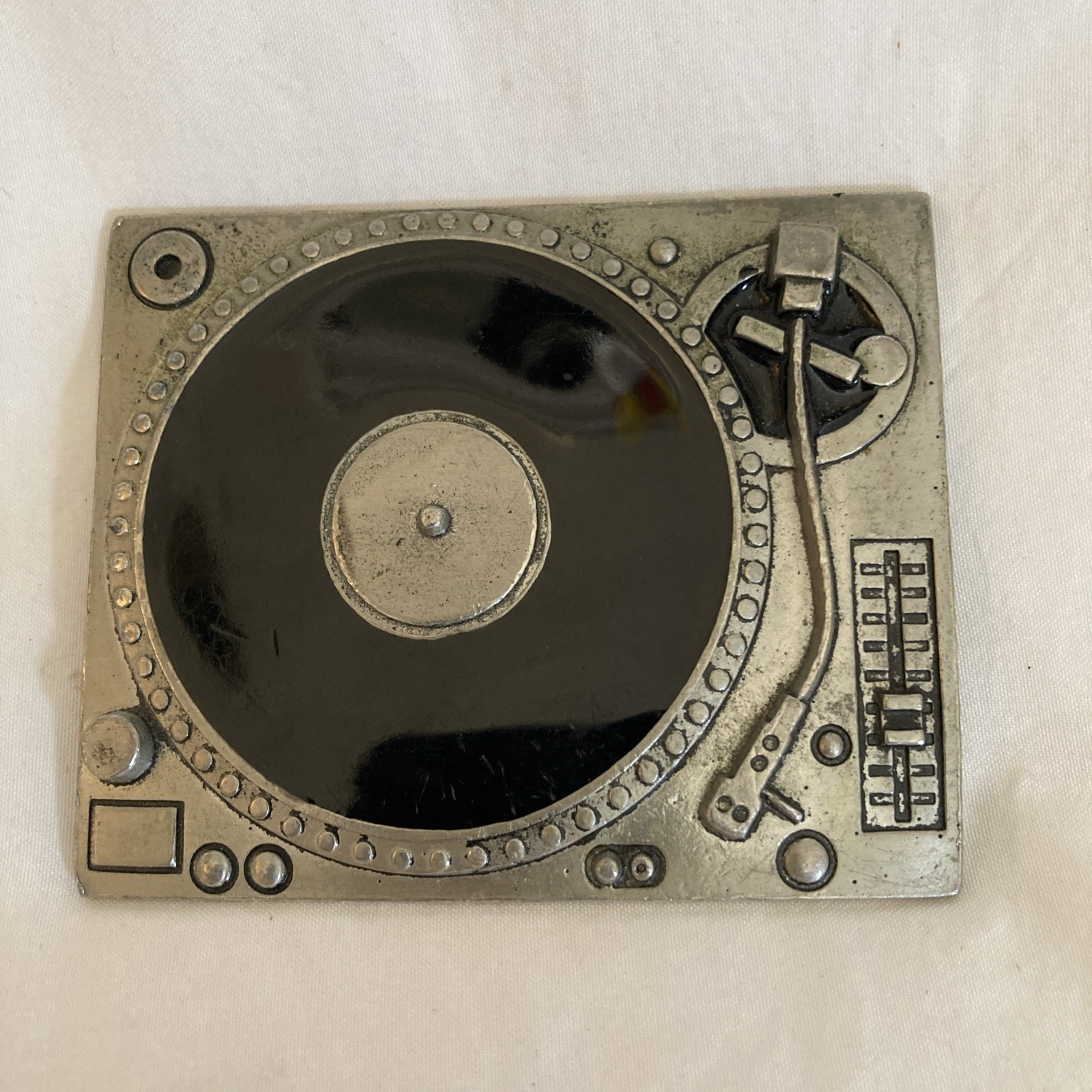 Vintage Mobtown 2006 RECORD PLAYER BELT BUCKLE PEWTER & ENAMEL
