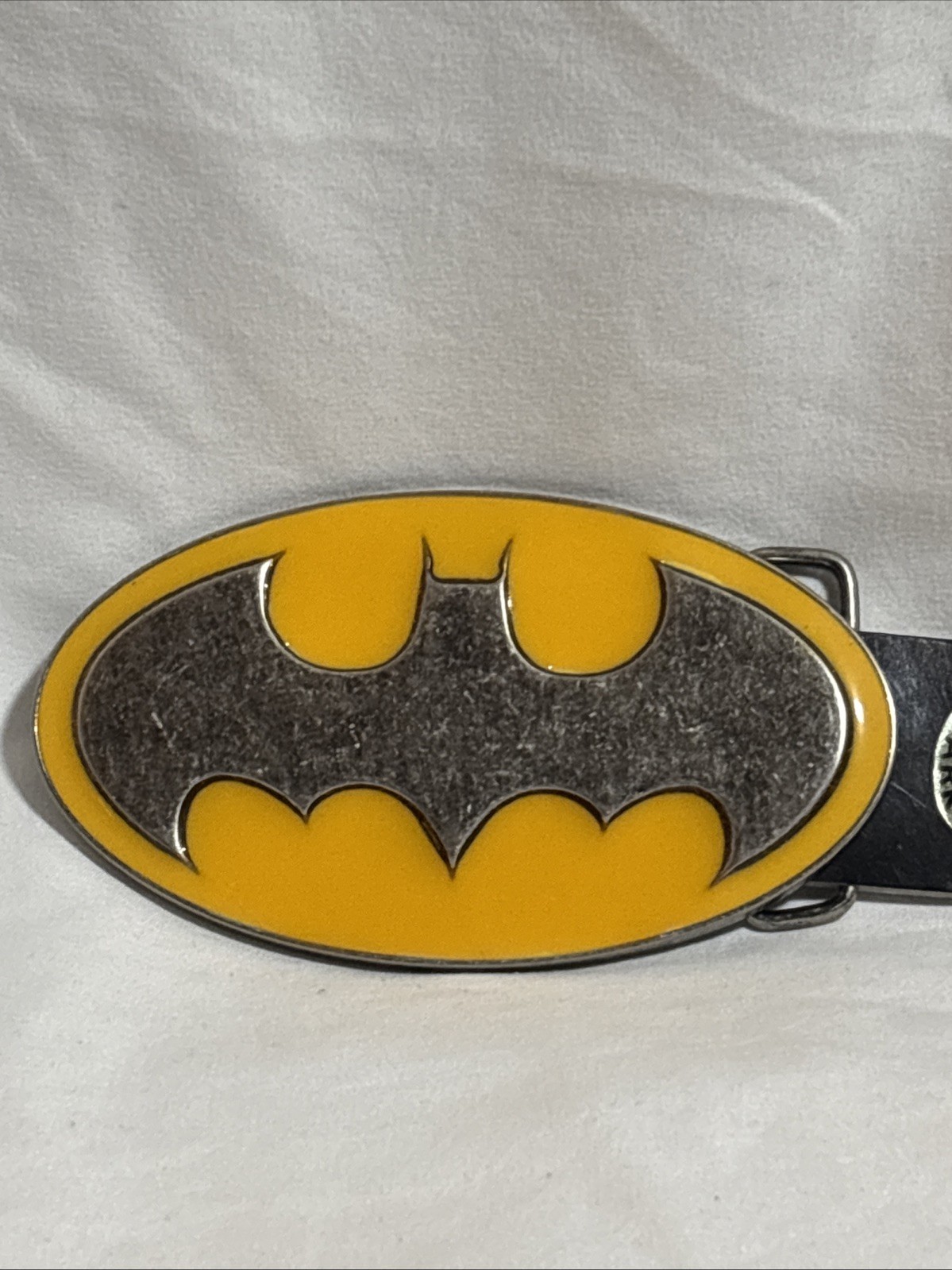 Batman Belt Buckle Graphite and Yellow Glow On The Dark New With Tags