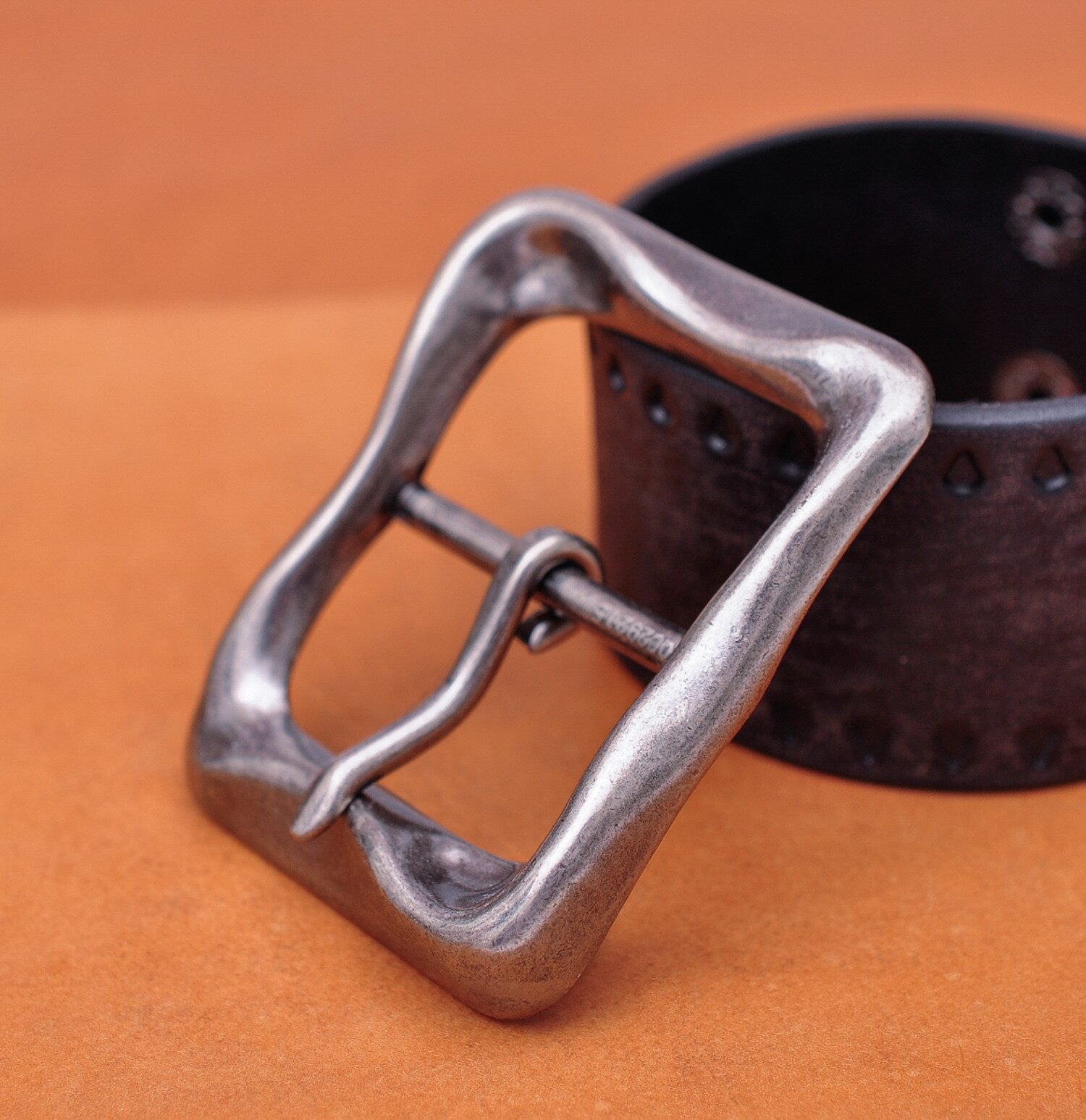 Personalized Novelty Heavy Strong Bike Men Retro Center Bar Pin Belt Buckle 40mm