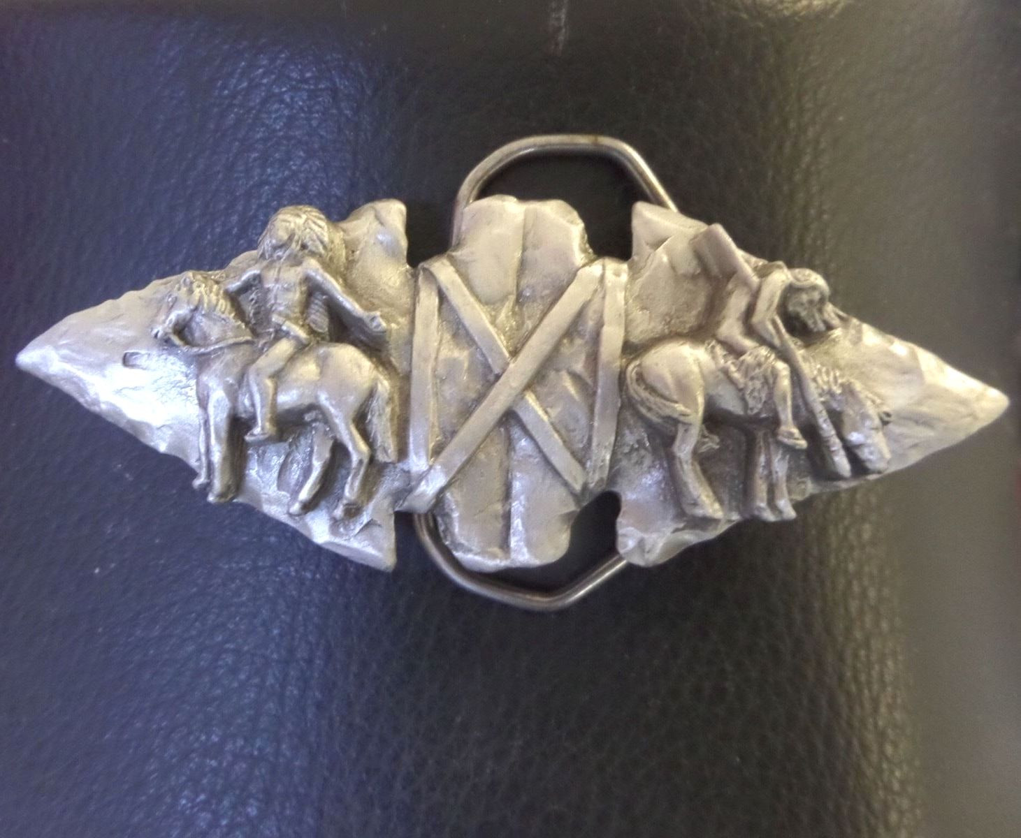 1993 New Vintage GAP Tomahawk Battle Ax Arrowhead Mens Indian Belt Buckle