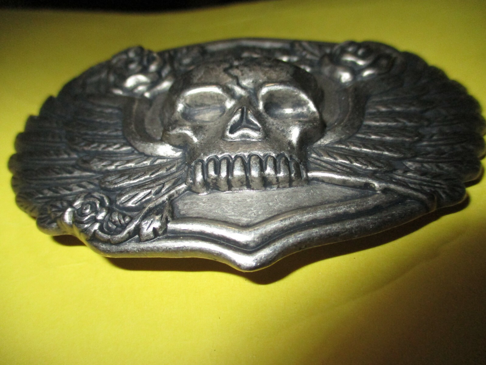 Pewter Belt Buckle – Skull w/ Wings & Roses- Biker Buckle for 1.5&Prime; Belt NEW
