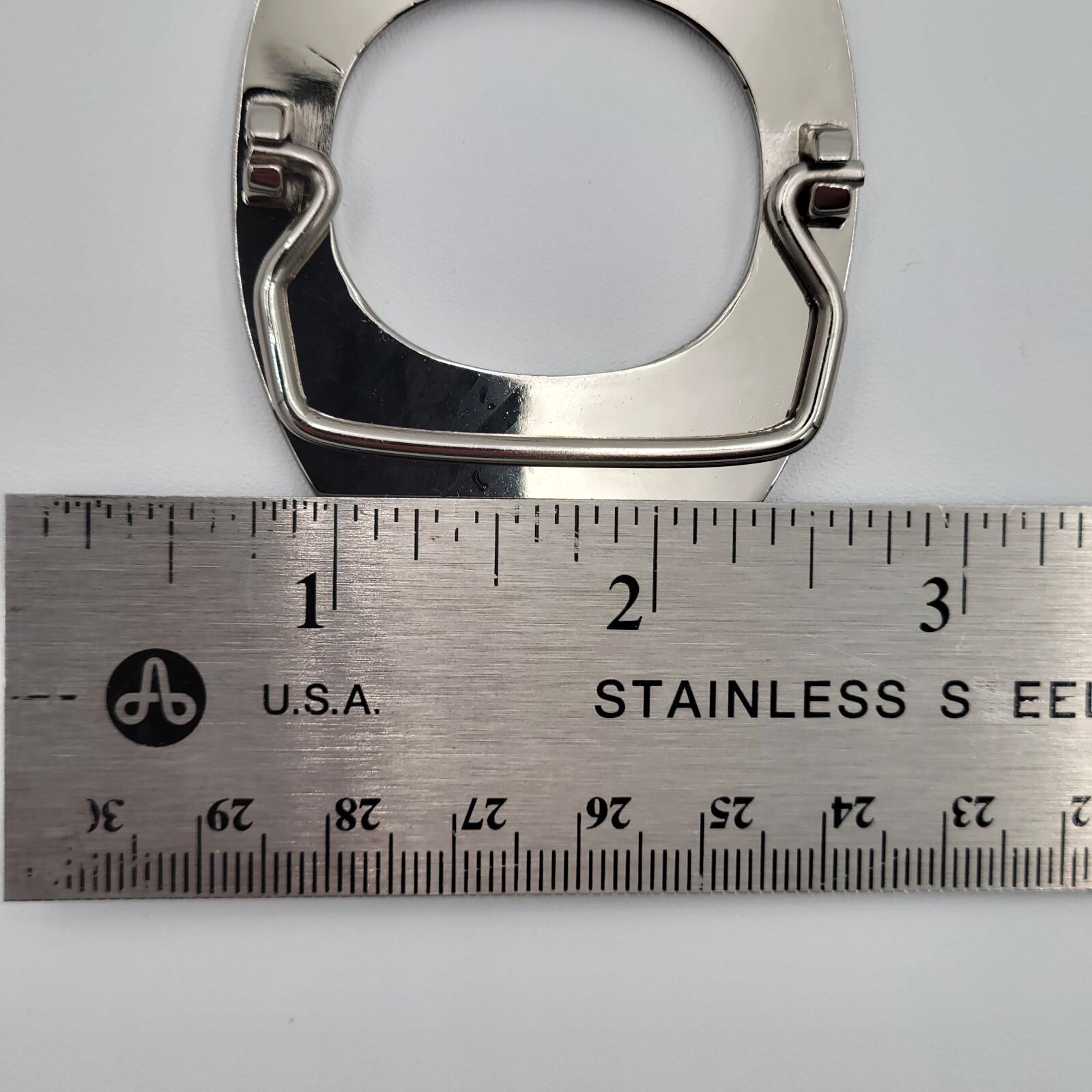 O Initial Brushed Chrome Belt Buckle 3&Prime; x 2&Prime; Up To 1 1/4&Prime; Belt