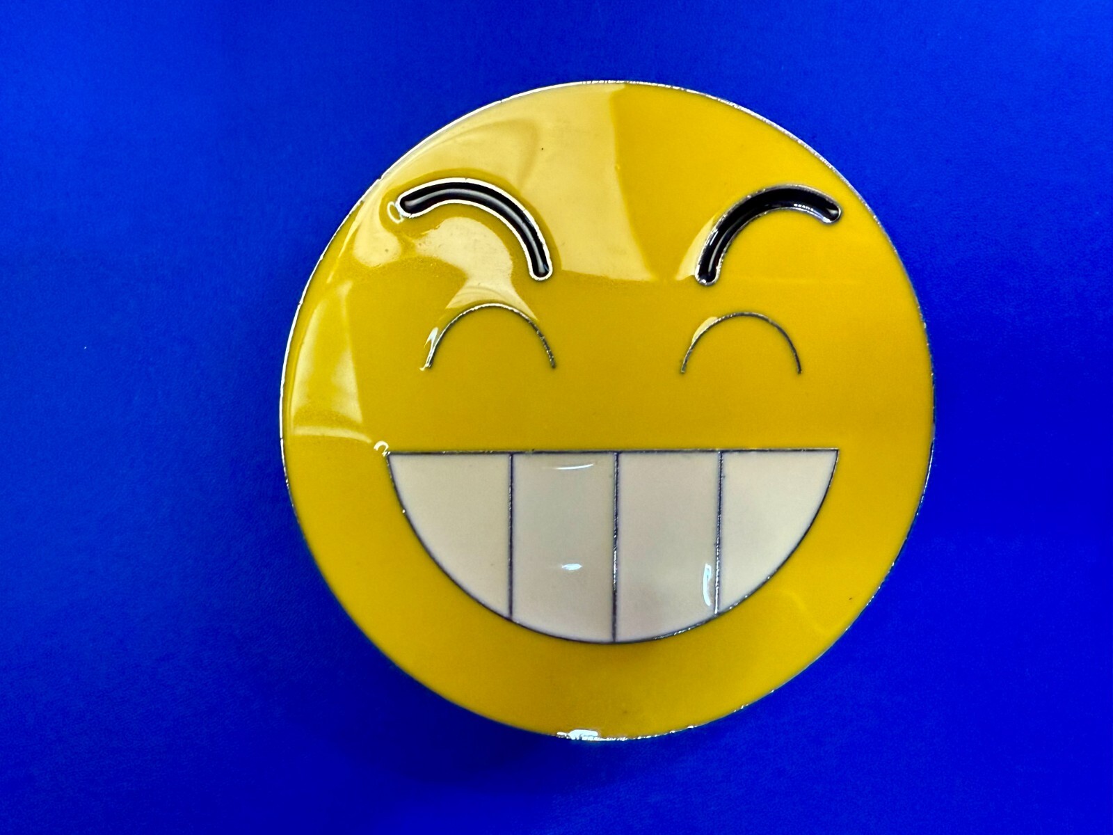 Grinning Smiley Face Yellow Emoji Funny Cool Novelty Round Large Belt Buckle