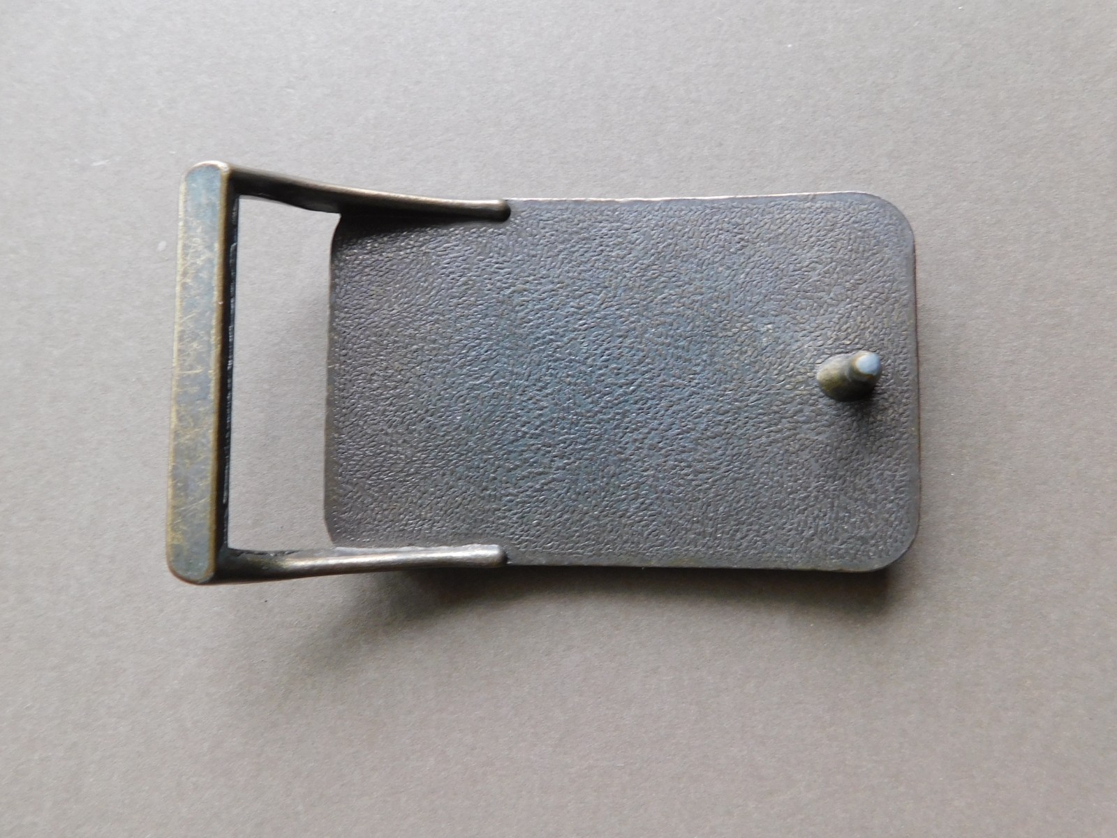 Belt Buckle – Tooled Leather  » Larry  » on Bronze tone buckle