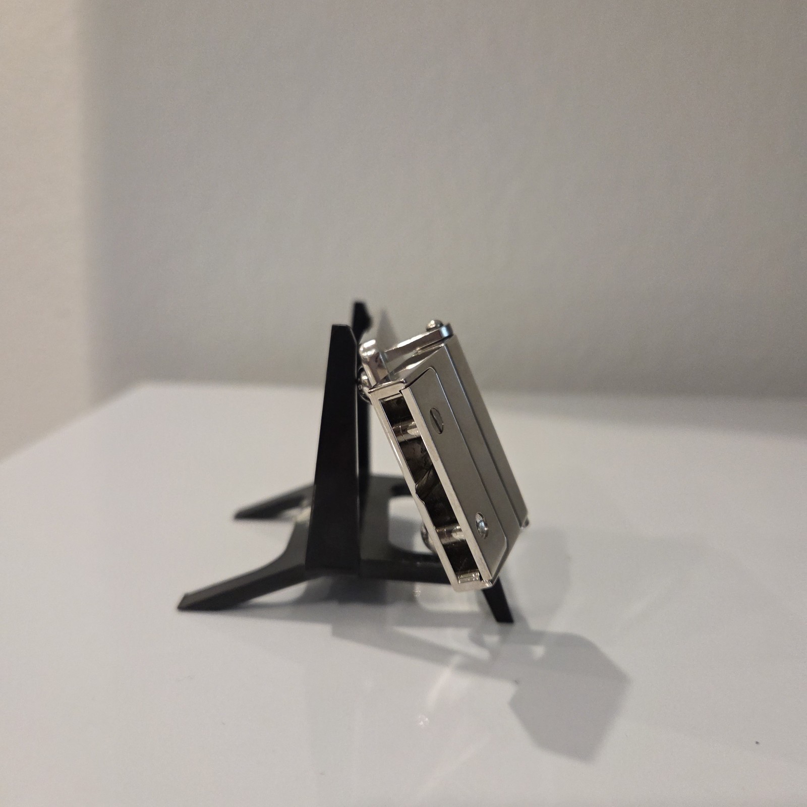 Louis Vuitton Inventeur Belt Buckle Missing Screw Black Silver