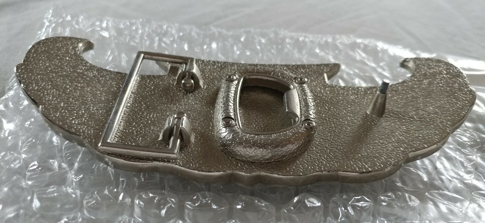 WINGS SHIELD MUD FLAP GIRL CREST BOTTLE OPENER BELT BUCKLE PRONG NEEDS REPAIR