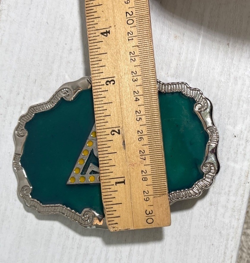 Belt Buckle Green Enamel & Yellow Accents Triangle with « S » Vintage Silver Toned