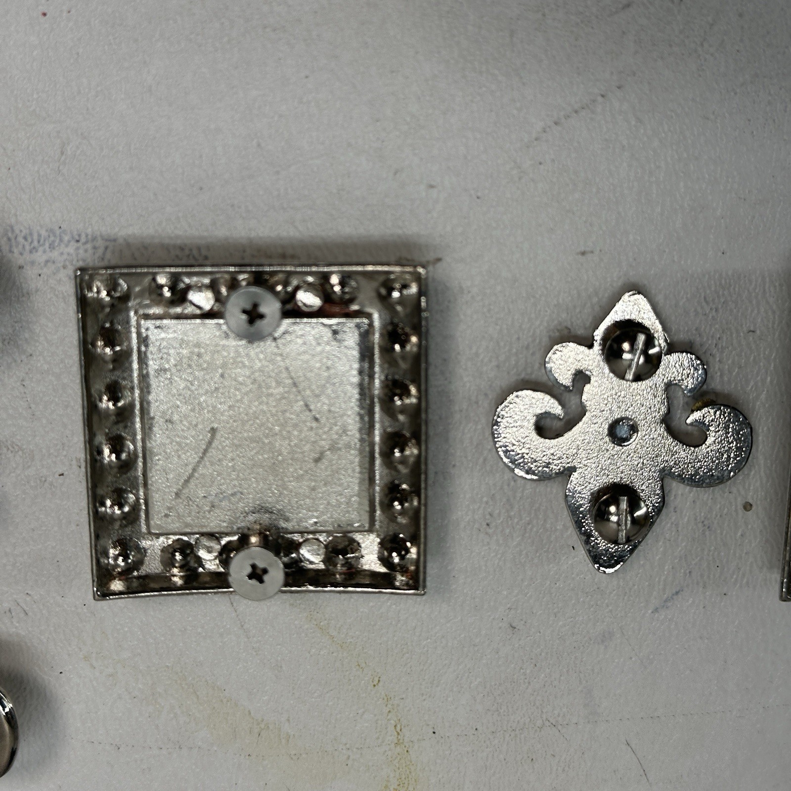 Laly Design Buckle 6 Pc Set Silver Tone Metal Rhinostone Fleur de Lis Tip