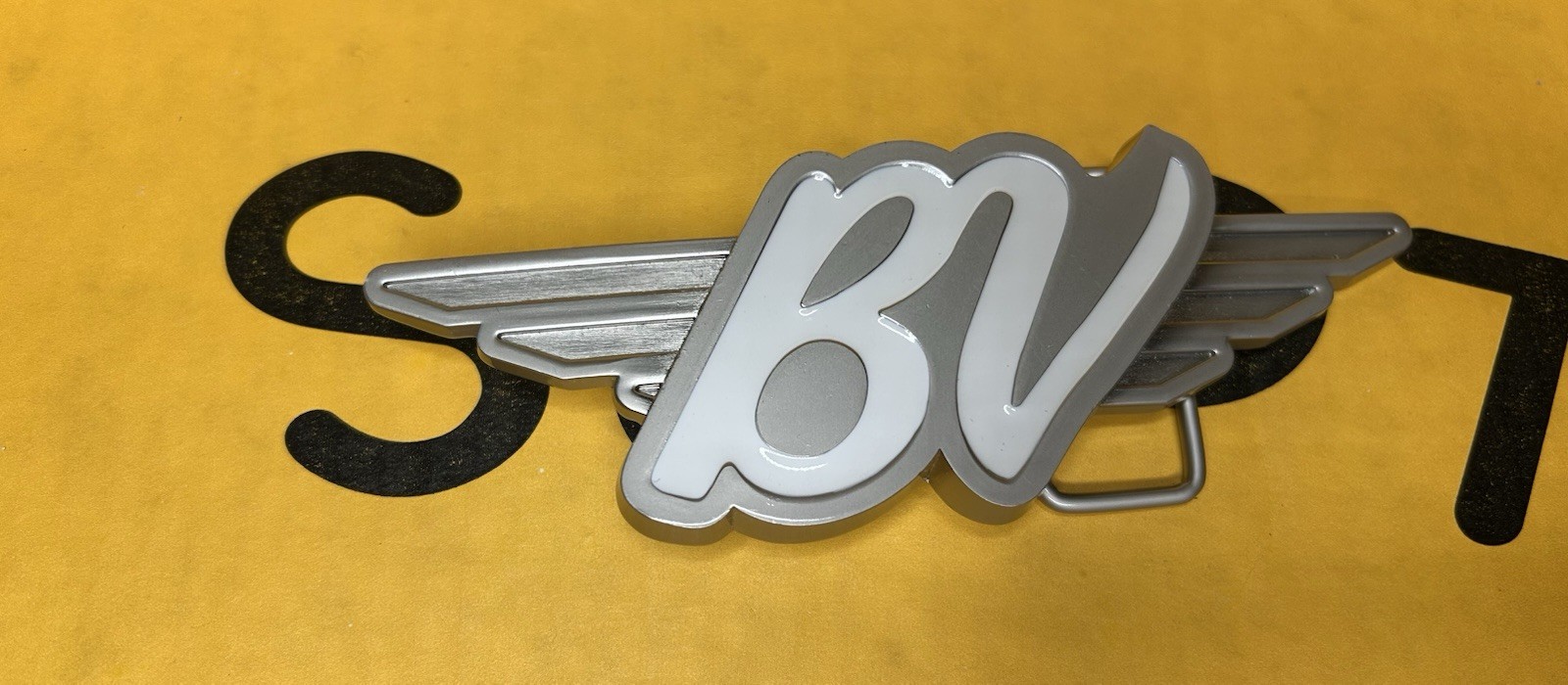 Vintage Bob Vokey White BV Wings Belt Buckle w/ Pouch