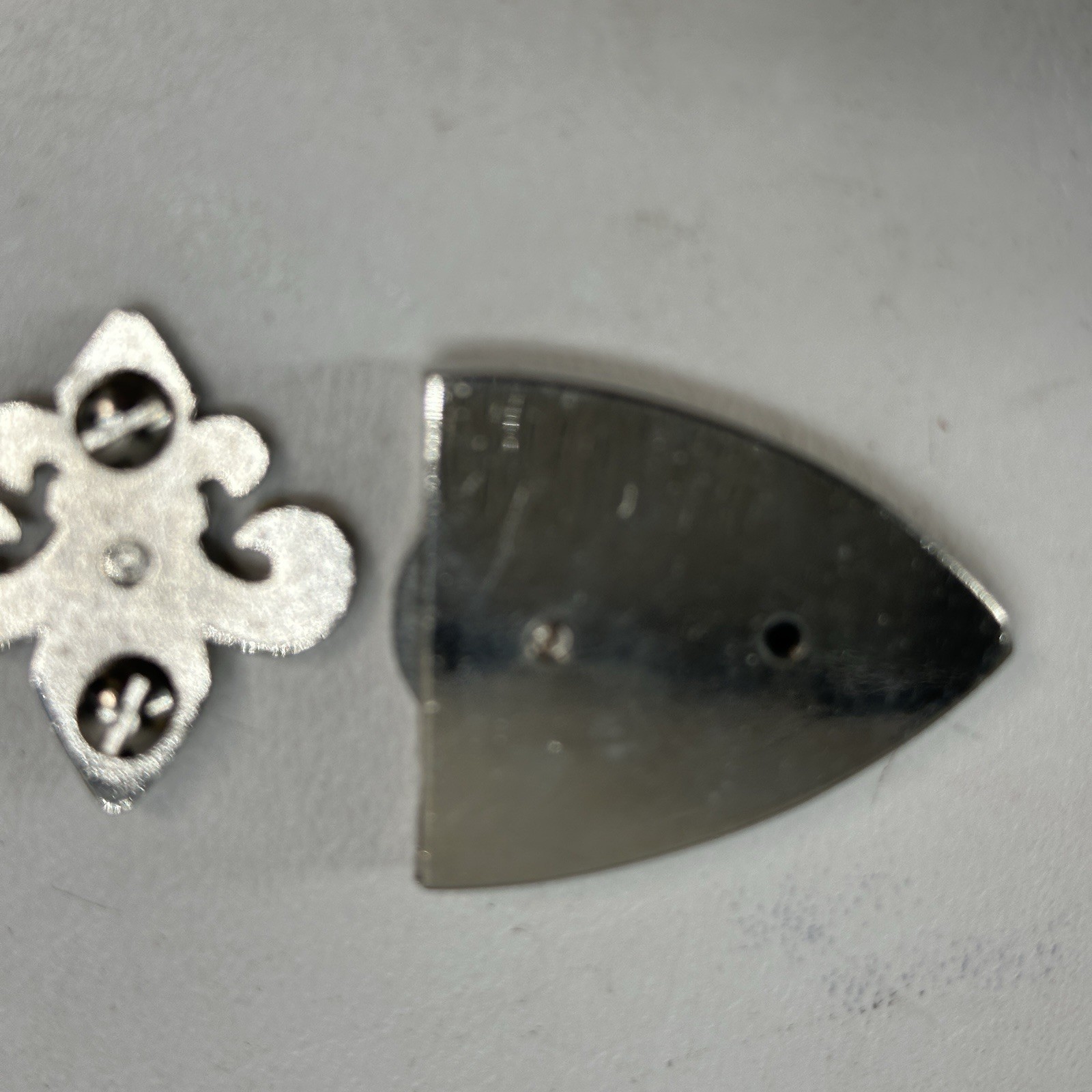 Laly Design Buckle 6 Pc Set Silver Tone Metal Rhinostone Fleur de Lis Tip
