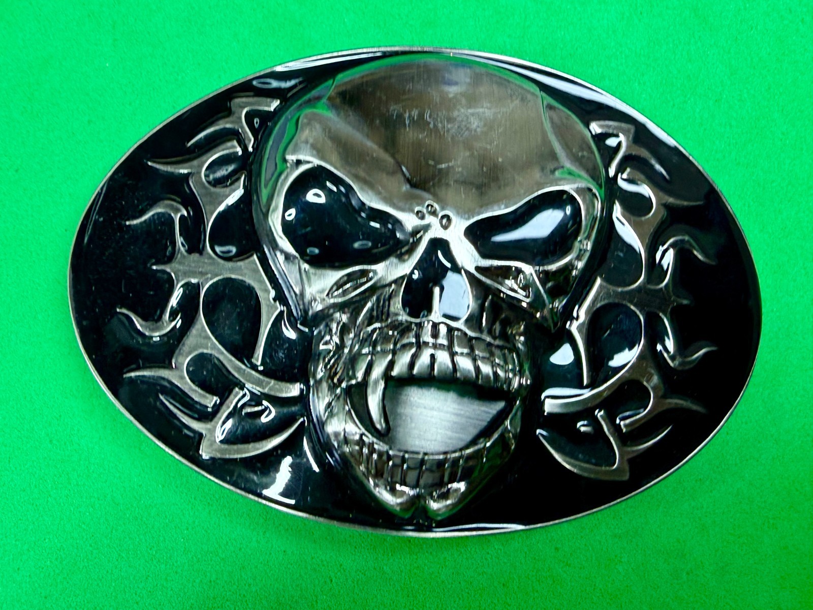 Creepy Flaming Vampire Skull with Fang Gothic Punk Pre Loved Belt Buckle