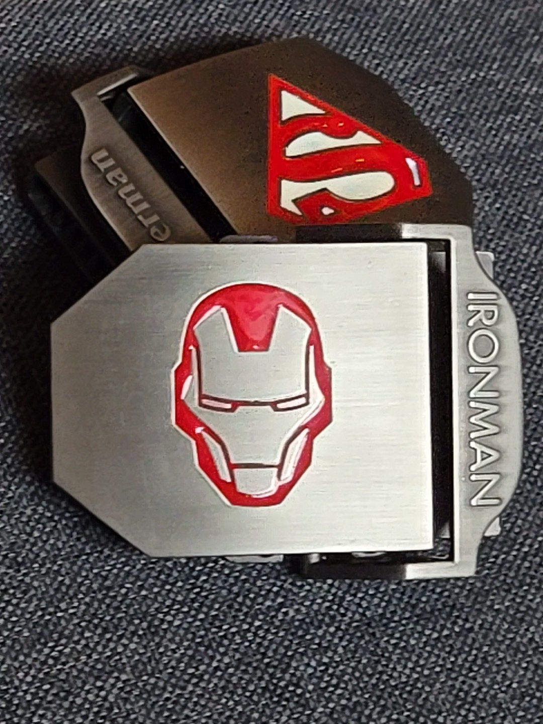 Superman & Iron Metal Belt Buckle – DC Comics. 2inch Superhero Clasps