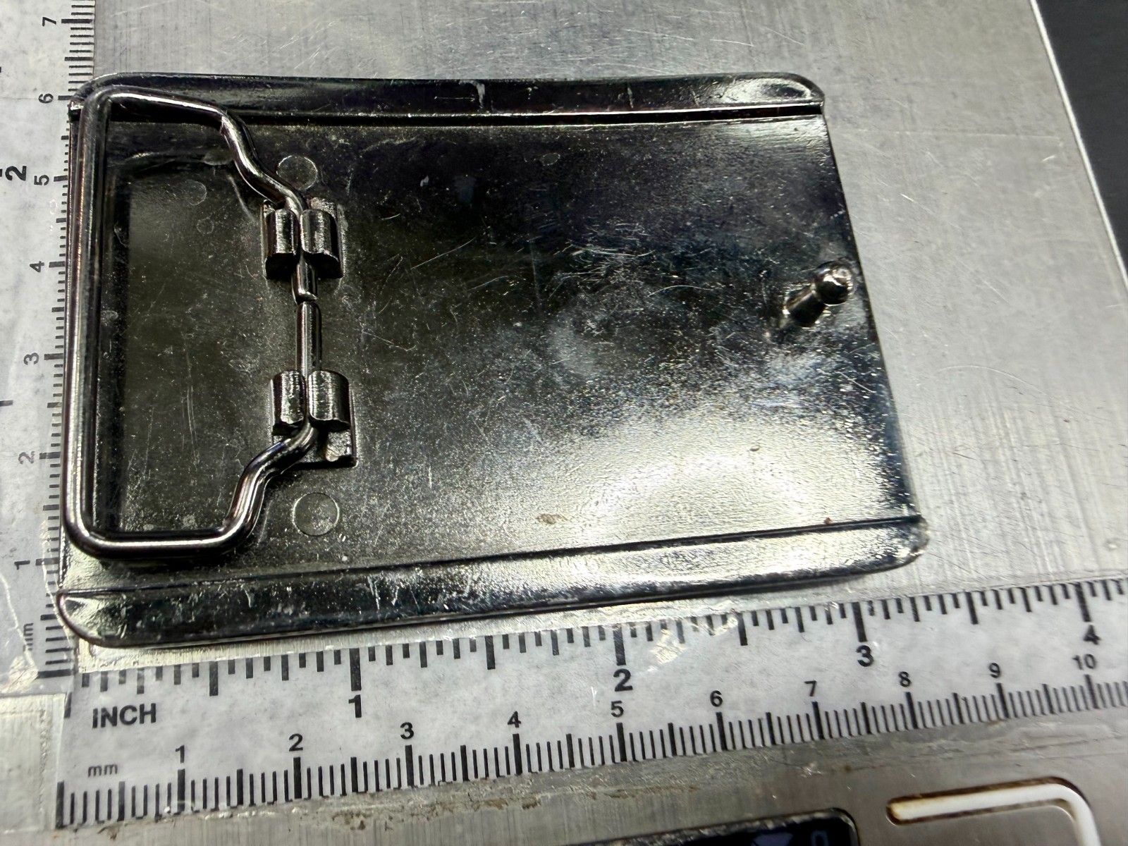 Two Stacked Chevron Shapes? Black Enamel Stripes G Letter Belt Buckle