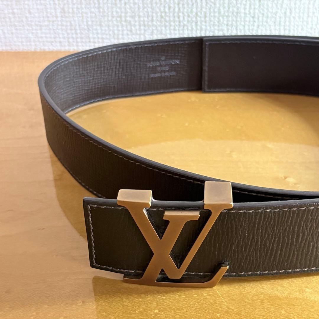 Louis Vuitton Pre-Owned Belt Suntulle Initial Utah Leather
