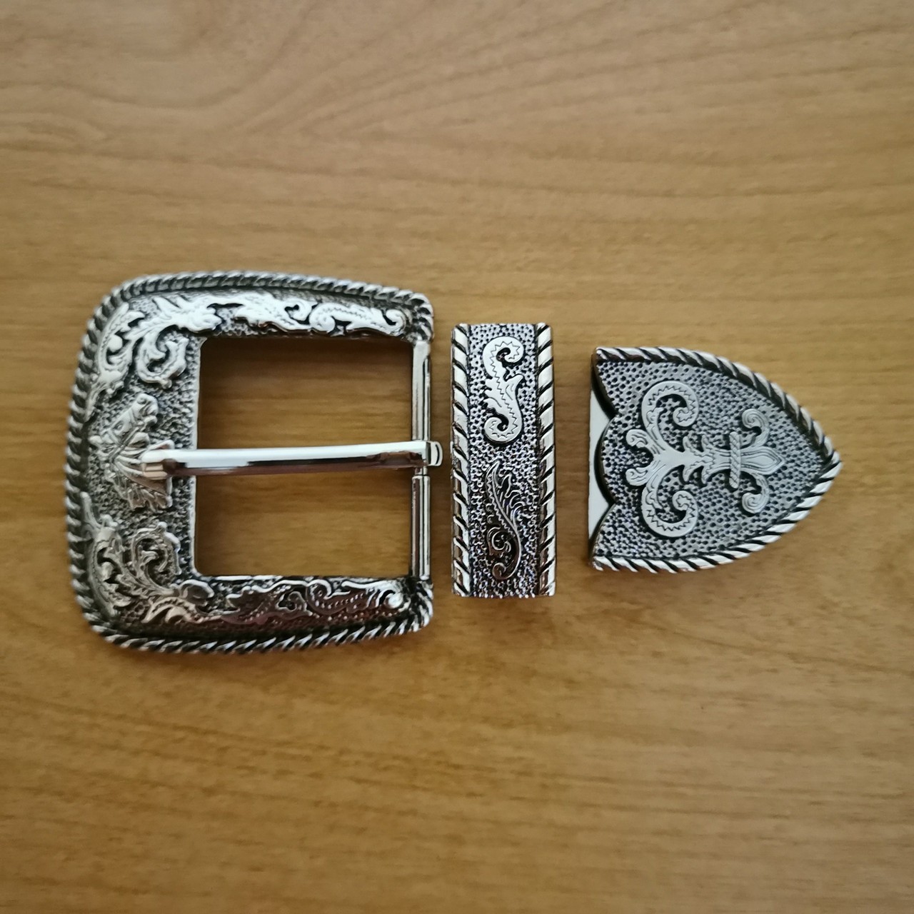 Western Cowboy Belt Buckle: Silver Horse Ornament, 1.5 inch