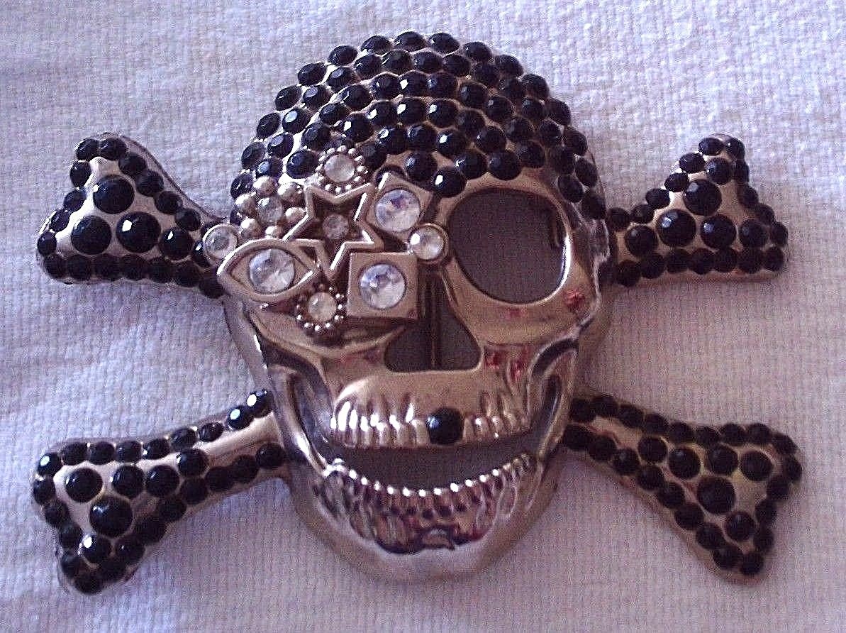 Belt Buckle – Skull & Crossbones – Silver with black & clear Rhinestone Bling