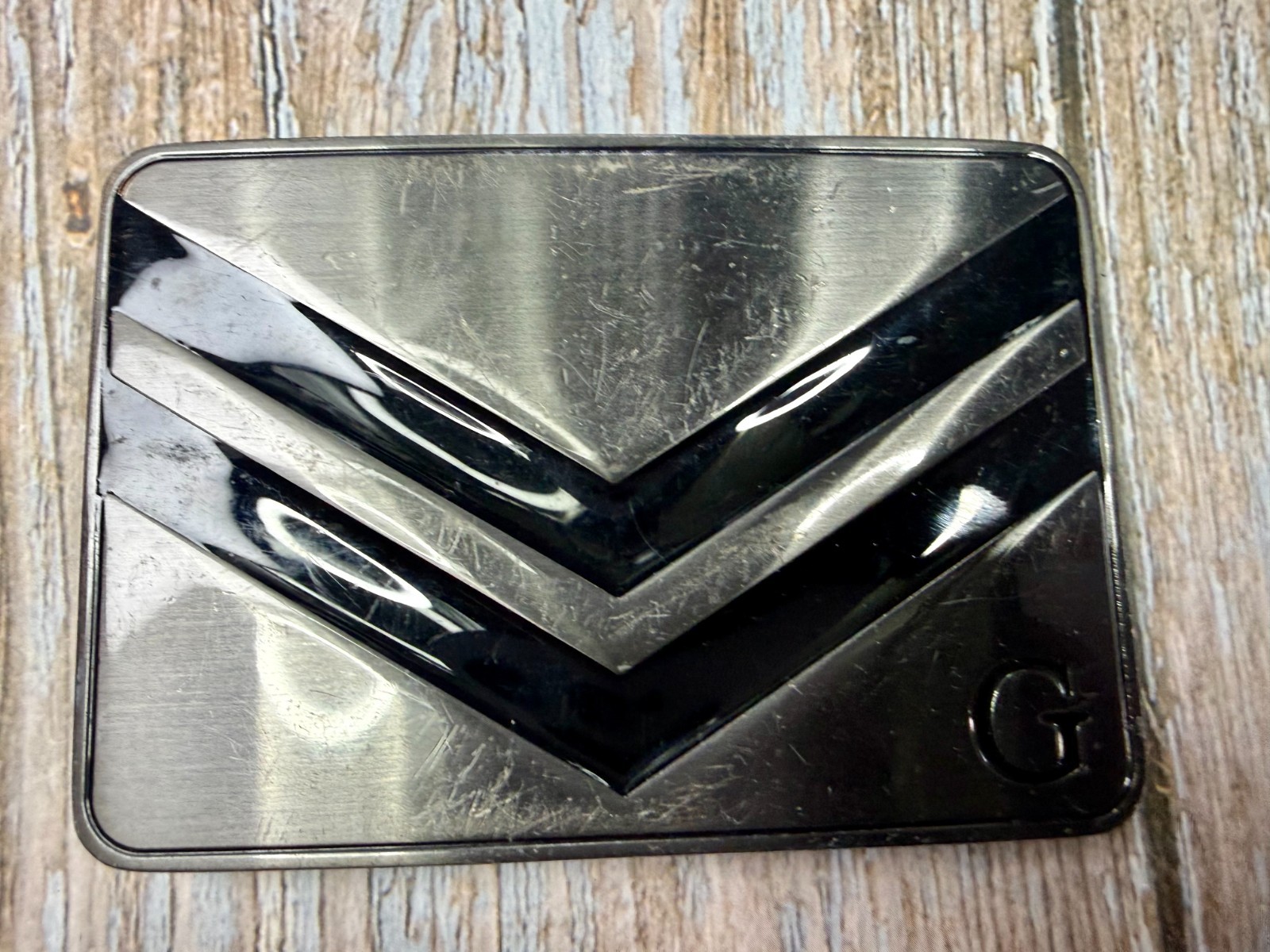 Two Stacked Chevron Shapes? Black Enamel Stripes G Letter Belt Buckle