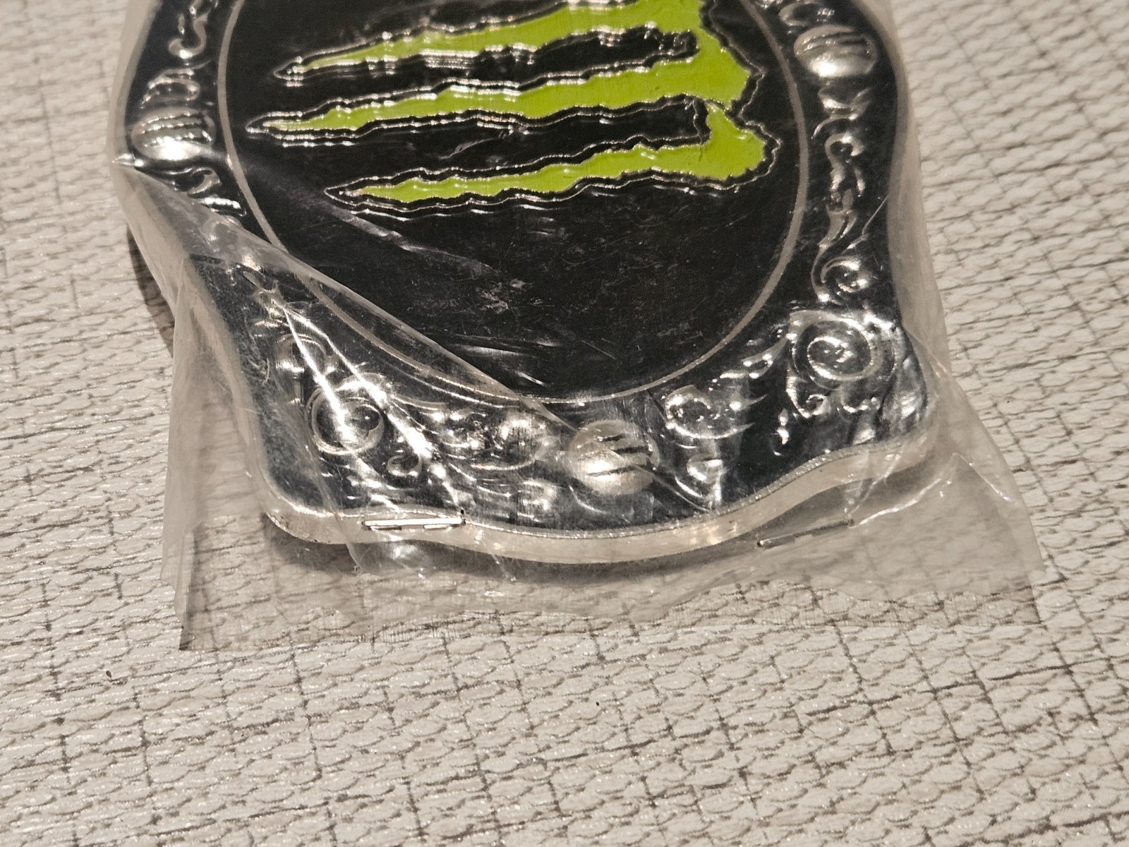 B2 New In Sealed Packaging Monster Energy Drink Belt Buckle- 4 1/4&Prime; Wide Oval