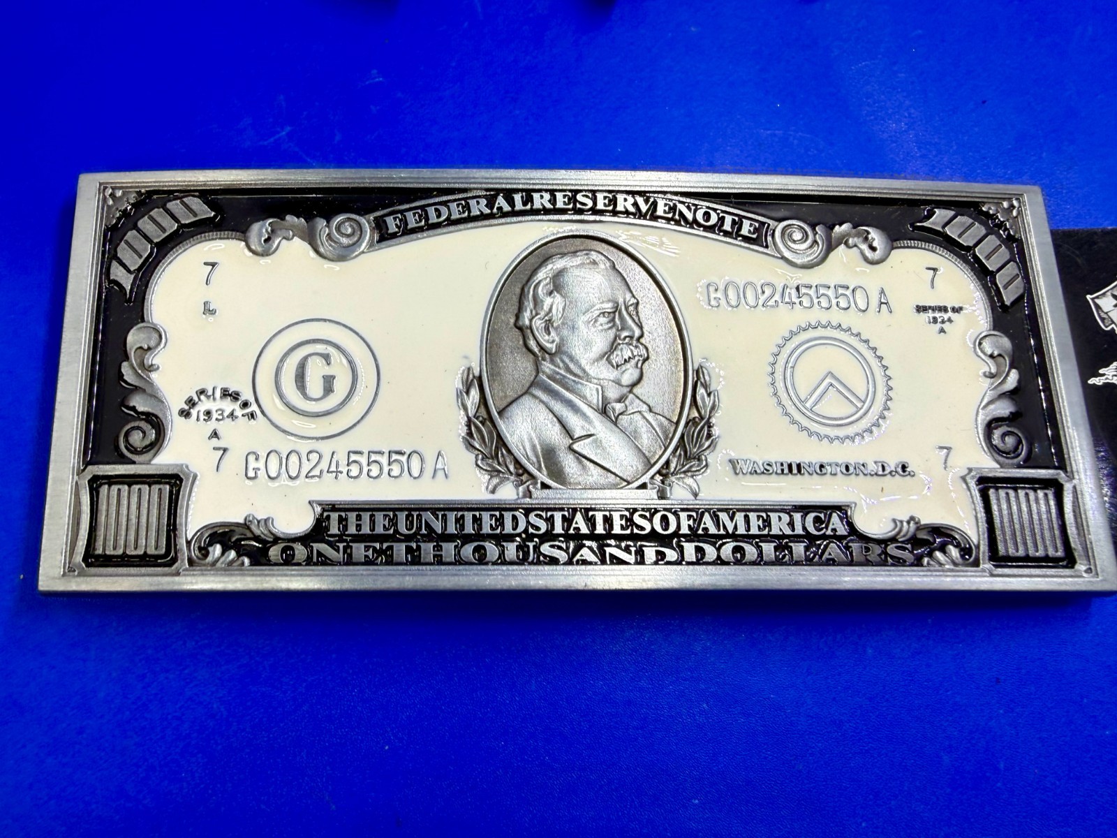 $1,000 US Dollar Federal Reserve Note The United States of America Belt Buckle