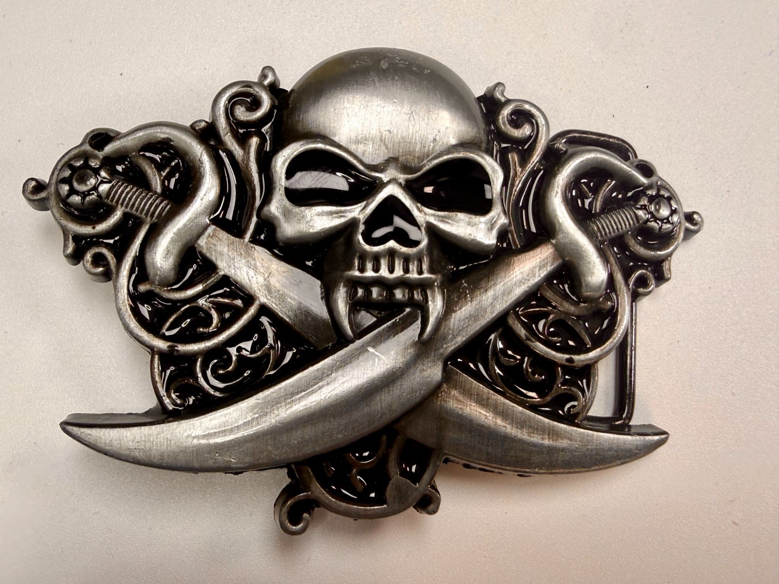 Vampire Skull Head Crossed Sabers Swords Pirate Theme Gothic Punk Belt Buckle