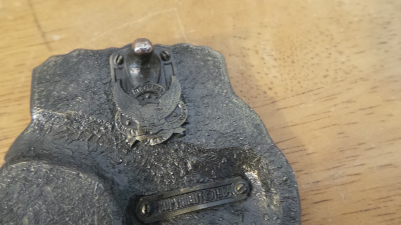 vtg THE GREAT AMERICAN BUCKLE CO Eagle America gun BELT BUCKLE —Live & Ride—
