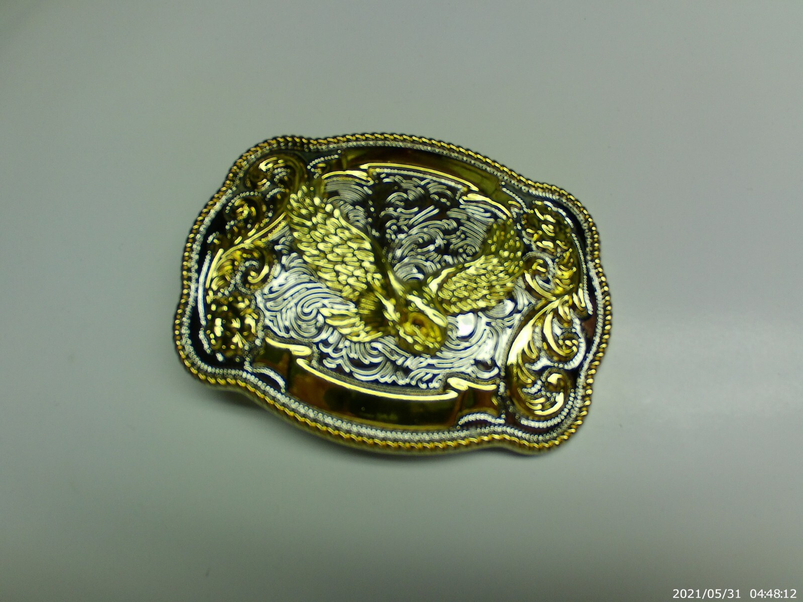 Belt Buckle BALD EAGLE Large 4&Prime; x 3&Prime; Western Cowboy Rodeo Silver Gold